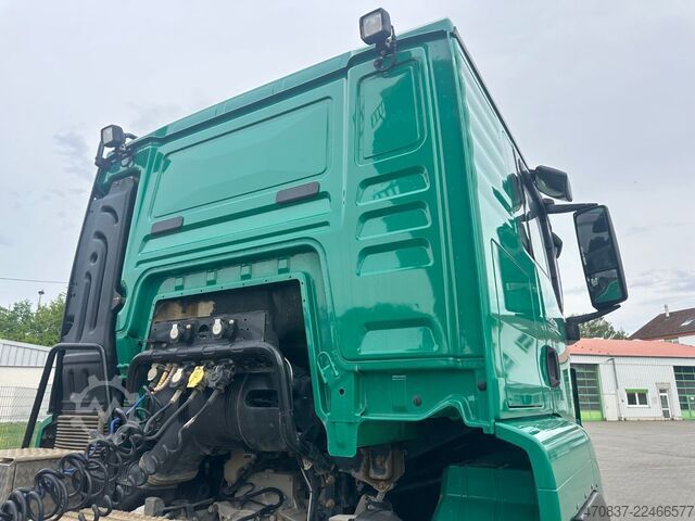 Standard tractor unit MAN TGS 26.500 / 6x6 BL