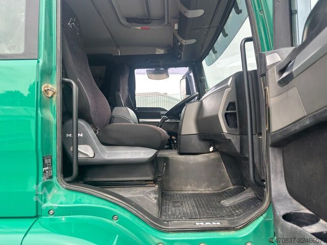 Standard tractor unit MAN TGS 26.500 / 6x6 BL