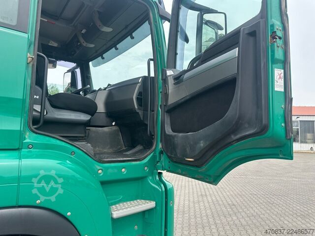 Standard tractor unit MAN TGS 26.500 / 6x6 BL