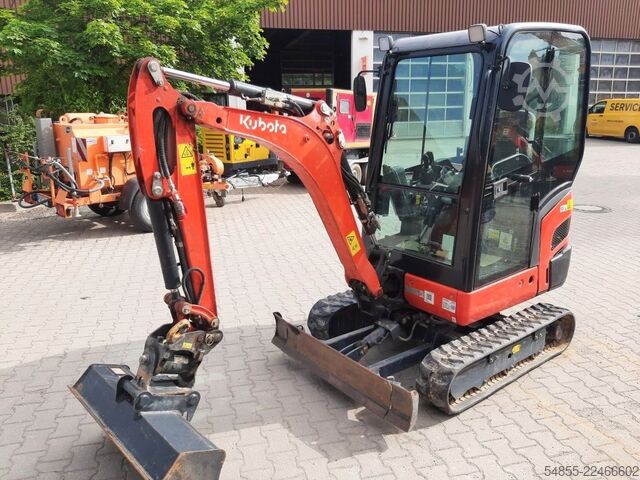 Mini excavator KUBOTA KX019-4
