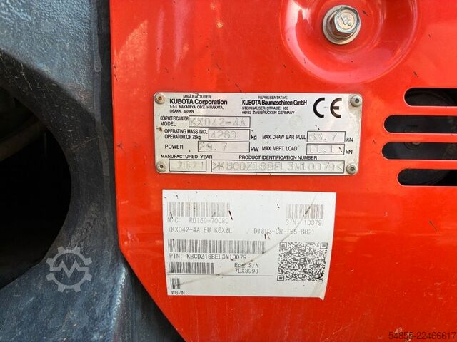 Mini excavator KUBOTA KX042