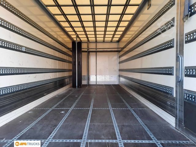 LKW mit Kofferaufbau MERCEDES-BENZ 1824 L ACTROS Koffer 7,35 m mit Tür + LBW 2t