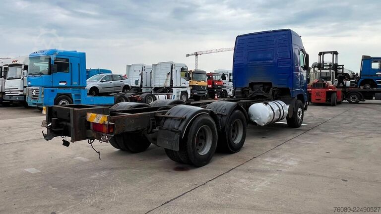 Fahrgestell mit Fahrerhaus Volvo FH 12 - 460 (LAMES / STEEL SUSPENSION / 6X4 / 2...