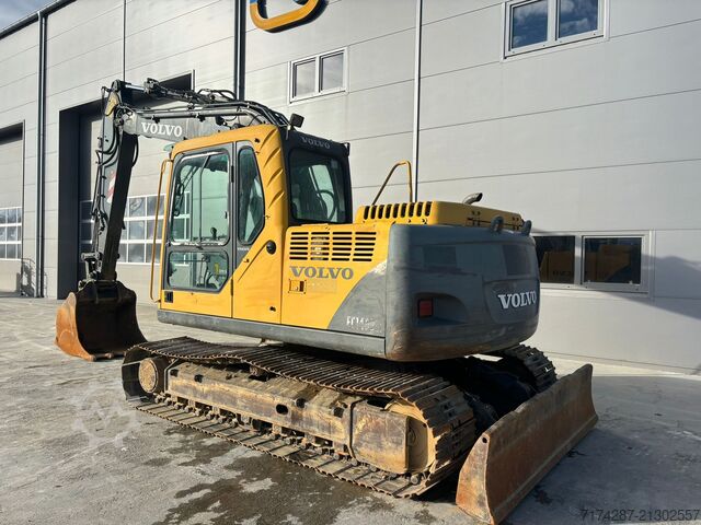 Crawler excavator Volvo EC140BL