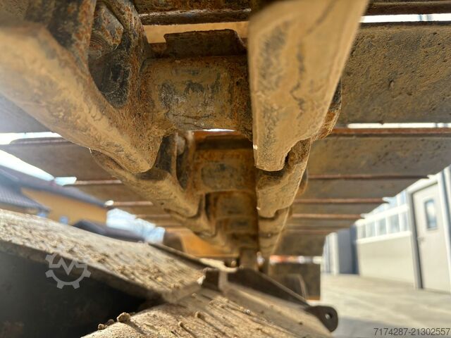 Crawler excavator Volvo EC140BL