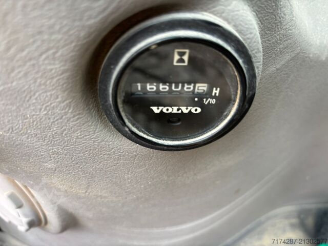 Crawler excavator Volvo EC210CL