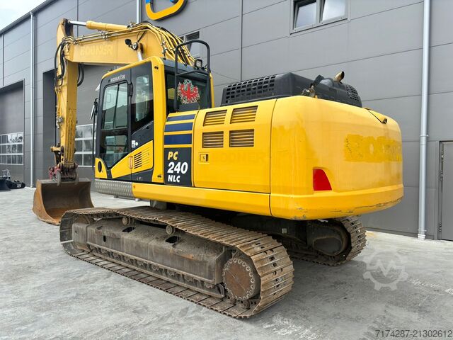 Crawler excavator Komatsu PC240NLC-11