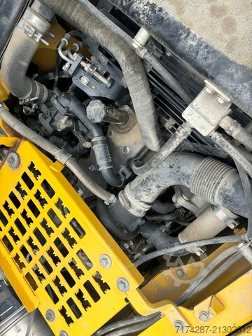 Crawler excavator Komatsu PC240NLC-11