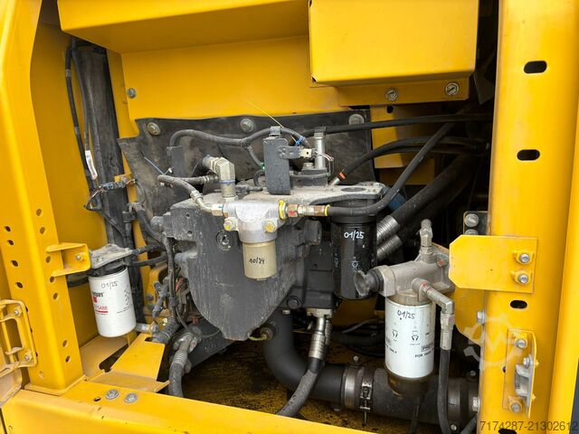 Crawler excavator Komatsu PC240NLC-11