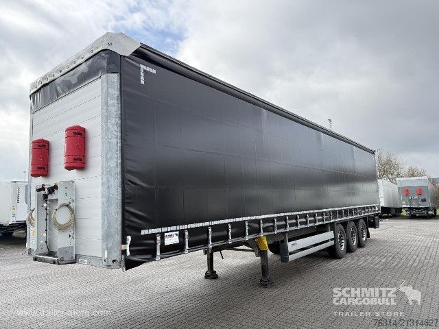 Auflieger mit Pritsche & Plane Schmitz Cargobull Curtainsider Standard Getränke