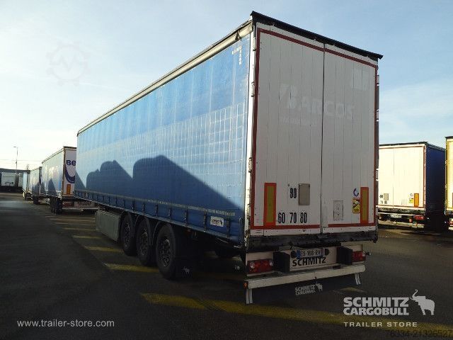 Auflieger mit Pritsche & Plane Schmitz Cargobull Semitrailer Curtainsider Standard