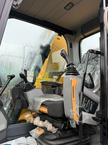 Chain excavator CATERPILLAR 315 NEU