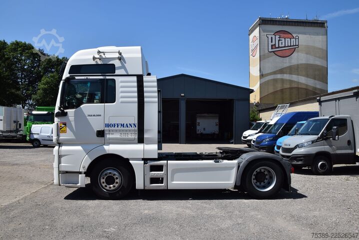 Standard tractor unit MAN TGX  18.500 XXL Klima Retarder Navi Motorschaden