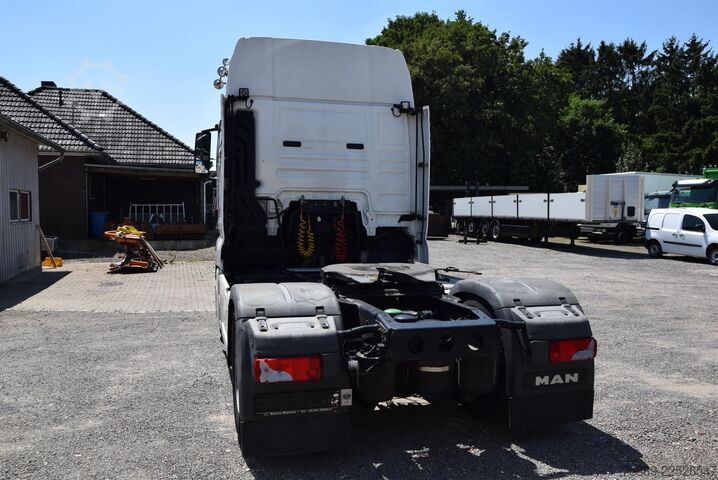 Standard tractor unit MAN TGX  18.500 XXL Klima Retarder Navi Motorschaden