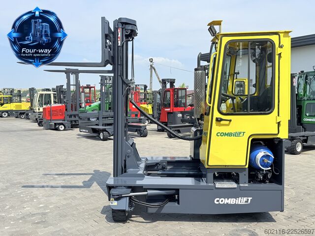 Vierwegestapler Combilift C3000 GAS TRIPLEX 6400 ONLY 953H CABIN