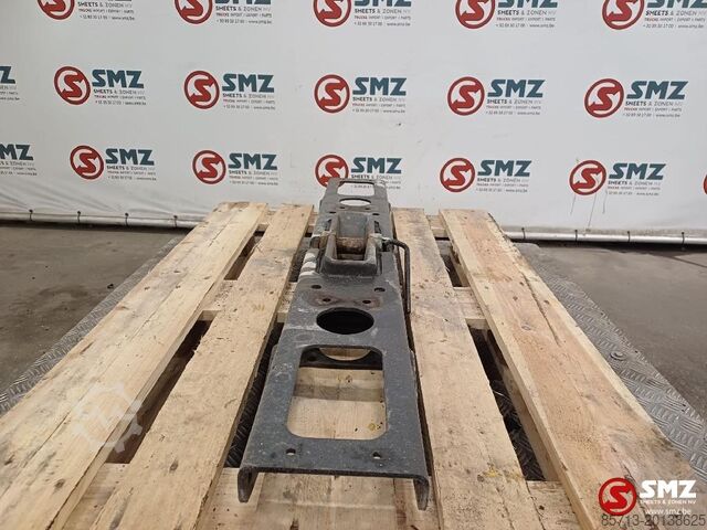 Chassis part Mercedes Occ dwarsbalk voorframe Mercedes