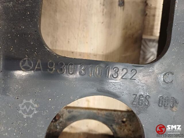 Chassis part Mercedes Occ dwarsbalk voorframe Mercedes