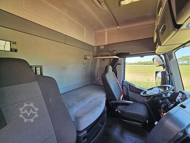 Standard-SZM RENAULT T 440 ADR