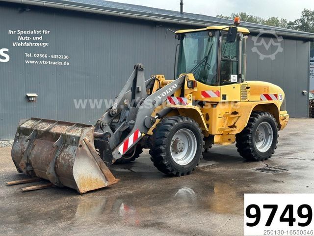 Wheel loader VOLVO L40 TP 4x4 Schaufel + Gabel
