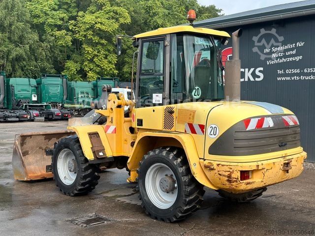 Wheel loader VOLVO L40 TP 4x4 Schaufel + Gabel