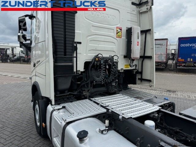 Hazardous substances Volvo FH 460 I-SAVE GLOBETROTTER,ADR,LOW KM