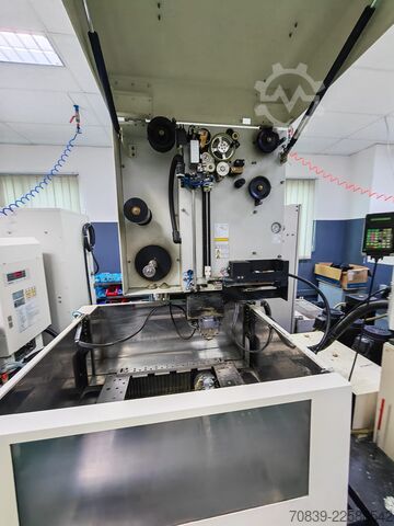 Wire eroding machine FANUC RoboCut Alpha