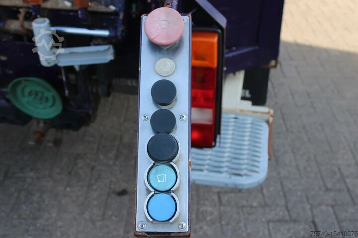 Refuse collection vehicle DAF CF 75 .250 + euro 5 + 6X2