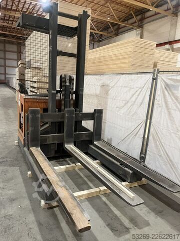 Cross-seat high-lift pallet truck Hubtex EFP 90/23-So.