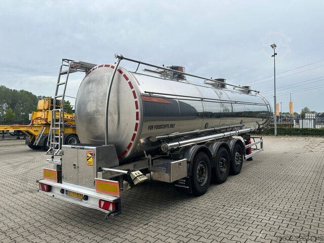 Lebensmitteltanker Magyar SRMAGD LEBENSMITTEL / 31.000L / 3 KAMMER / LEER...
