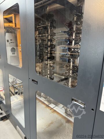 Horizontal machining center Makino a81
