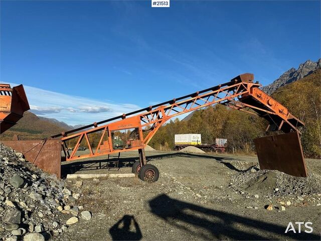 Grading plant Terex Finlay Hydrascreen screener with feed hopper