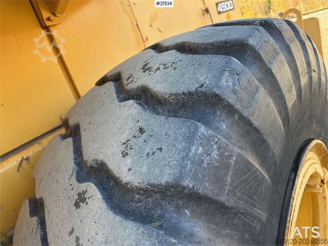 Wheel loader Volvo BM 4500 wheel loader w/ scale and bucket. WATCH VIDEO