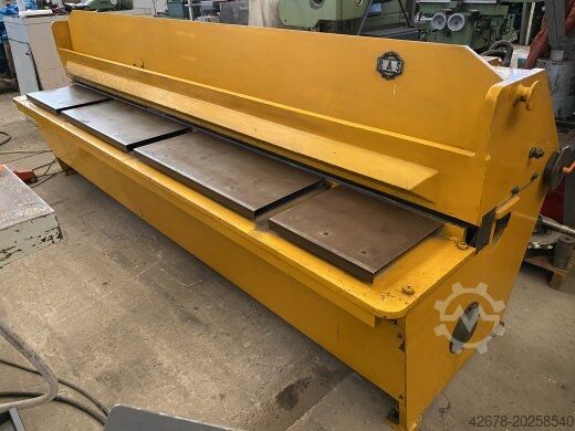 Swing-cut guillotine shears RAS 83.30