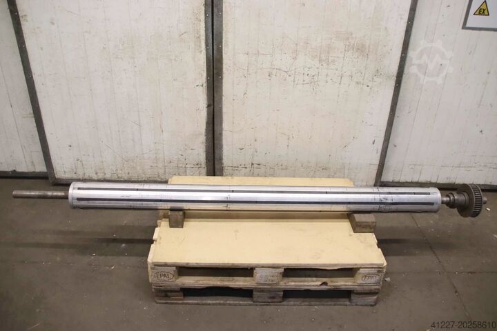 Rollenträger für Verpackungsmaschine unbekannt Ø 150 x 2040 mm