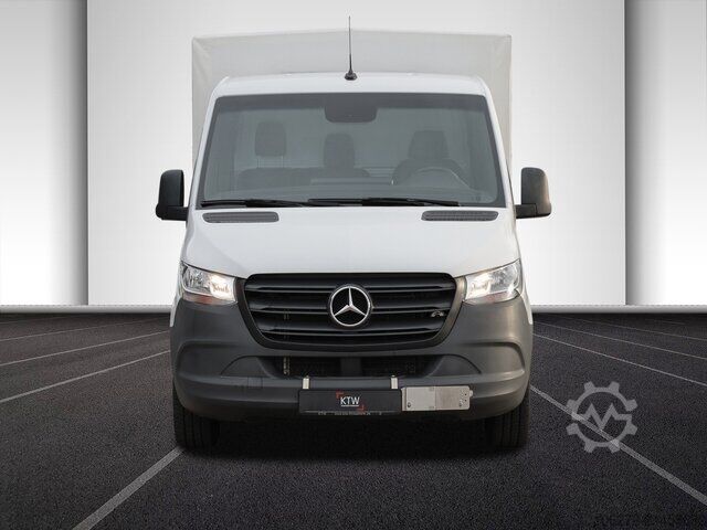 Van Mercedes-Benz Sprinter 215CDI Pritsche,3.259mmRadstand,MBUX
