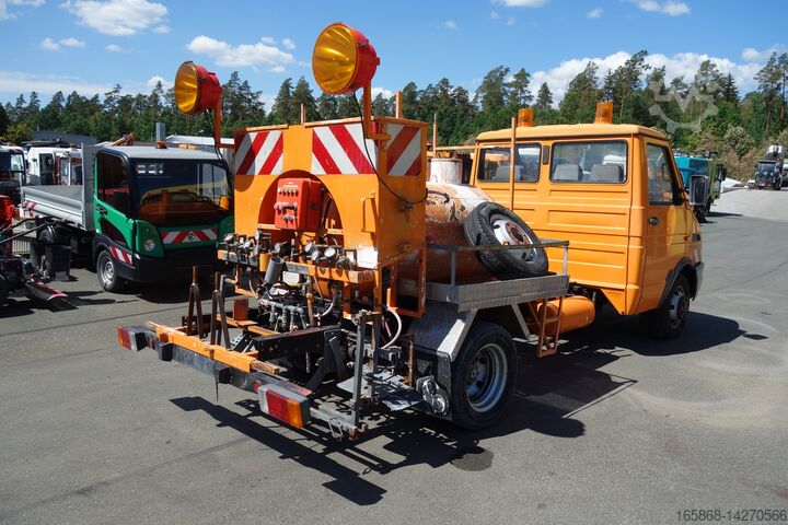 Cold Planers Iveco Iveco Turbo Daily 49-10 Markiermaschine Roadmarking Graco Hofmann
