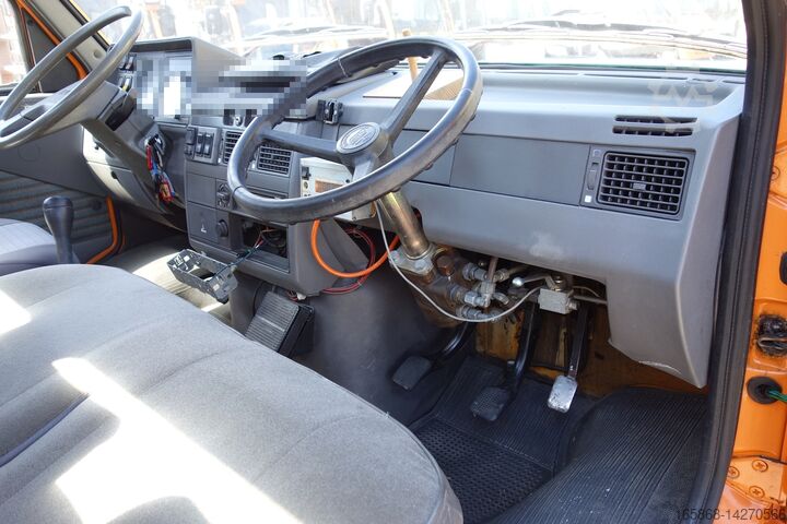 Cold Planers Iveco Iveco Turbo Daily 49-10 Markiermaschine Roadmarking Graco Hofmann