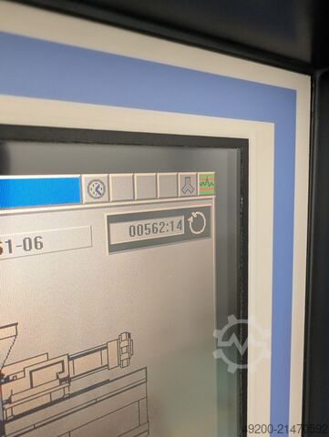 Injection molding machine KraussMaffei KM 110-390 C2