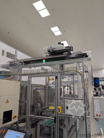 Injection molding machine KraussMaffei KM 110-390 C2