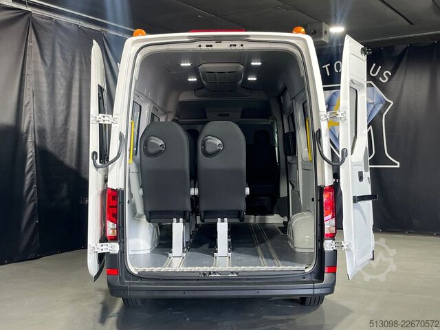 Kleinbus VW CRAFTER 2.0 TDI 9 SITZER AUTOMATIK KLIMAAUTO PDC