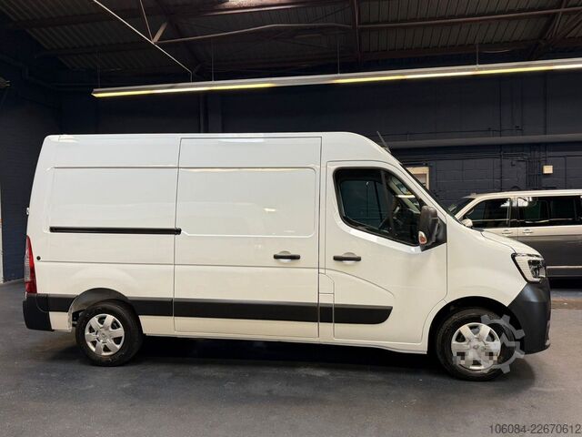 High top van RENAULT Master Kasten L2H2 Klima Tempomat R-CAM AHK 2,5T