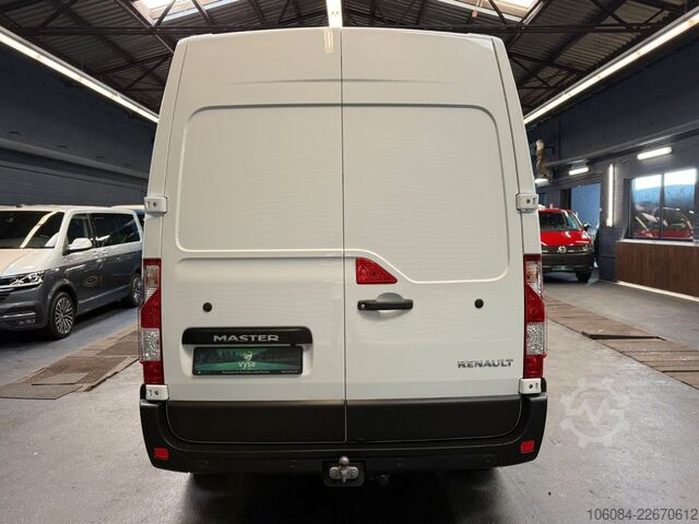 High top van RENAULT Master Kasten L2H2 Klima Tempomat R-CAM AHK 2,5T