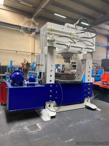 Hydraulische Presse mit italienischem Rahmen KONHİDROLİKPRES KHP 400T