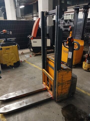 Palettenstapler Genkinger EGV12