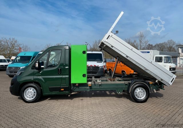 Transporter mit Kipper PEUGEOT Boxer Kipper/ 121kw/ Staukasten/ AHK 3.0t/ AC