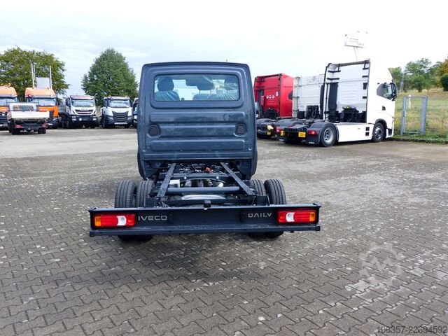 Transporter Fahrgestell IVECO Daily 35C18H D 3,0 lRd.3000,  Klima Autom Differ