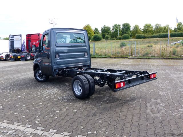Transporter Fahrgestell IVECO Daily 35C18H D 3,0 lRd.3000,  Klima Autom Differ