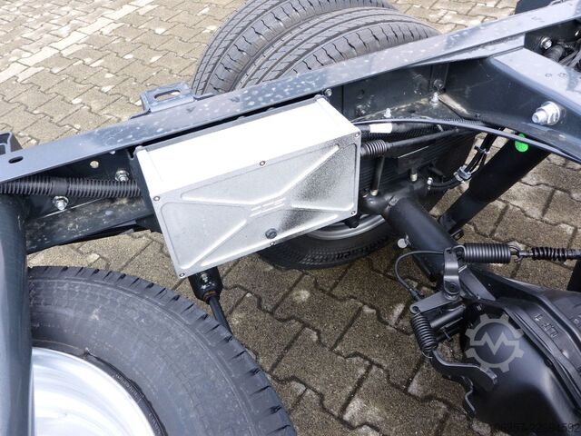 Transporter Fahrgestell IVECO Daily 35C18H D 3,0 lRd.3000,  Klima Autom Differ