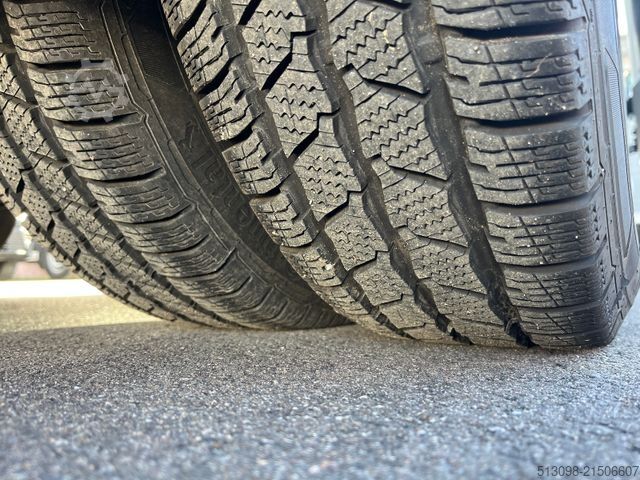 Minibus VOLKSWAGEN CRAFTER 17 SITZER ACC LANE ASSIST