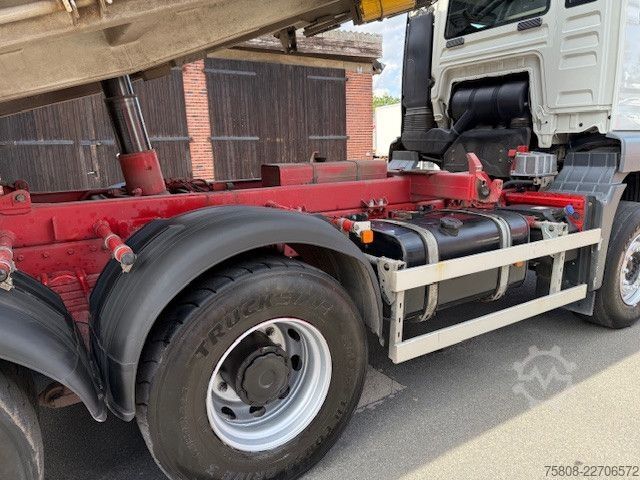 Three-sided tipper truck MAN 26.480 6x4BB Meiller Schalt Klima AHK Hydraulik